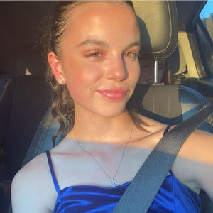 Meet your Posher, Bella